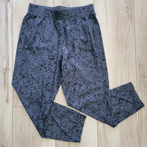 Z by Zella Animal Print Joggers - Size Small - Picture 1 of 7